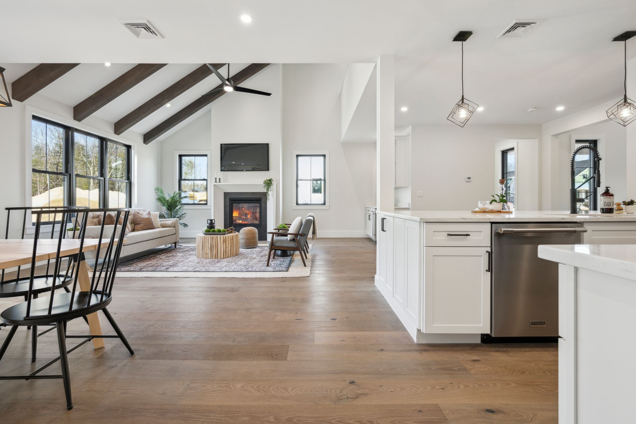 Mls 86 rockingham rd windham NH Adam Gaudet 16